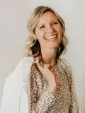 Dr. Holly Austgen, DDS