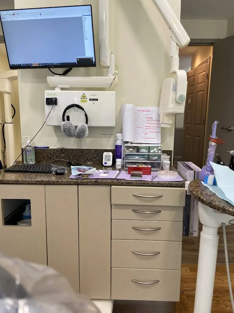 West Cobb Modern Endodontics