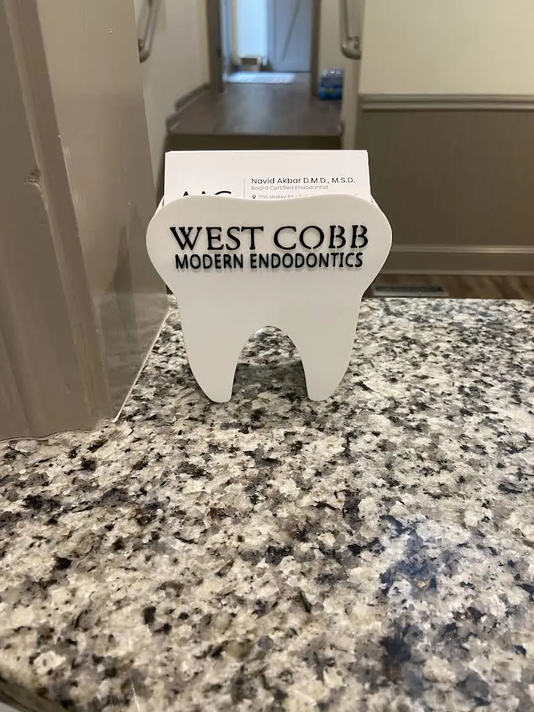West Cobb Modern Endodontics