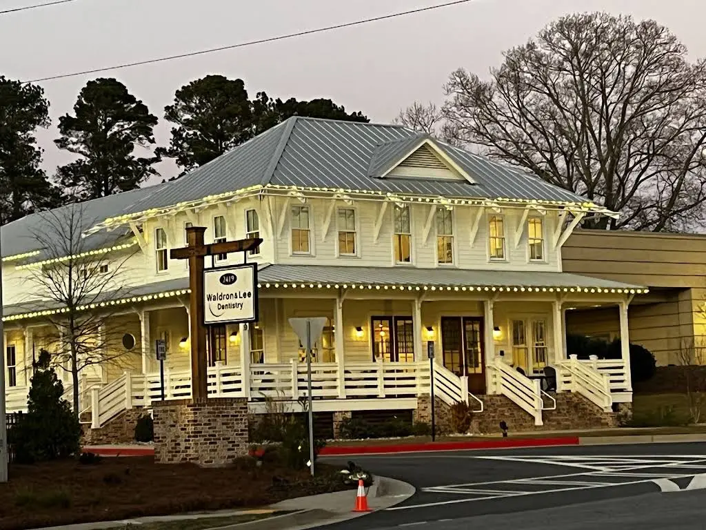 Waldron & Lee Dentistry