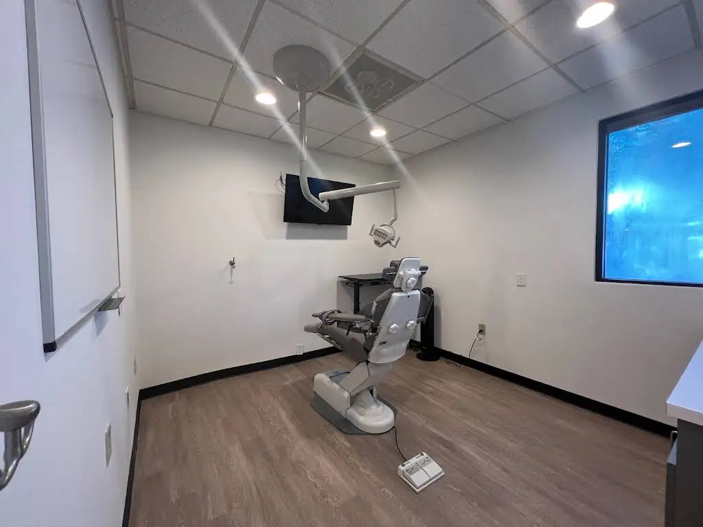 Nuvia Dental Implant Center