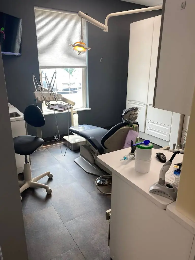 Advanced Dentistry - Groves and Associates