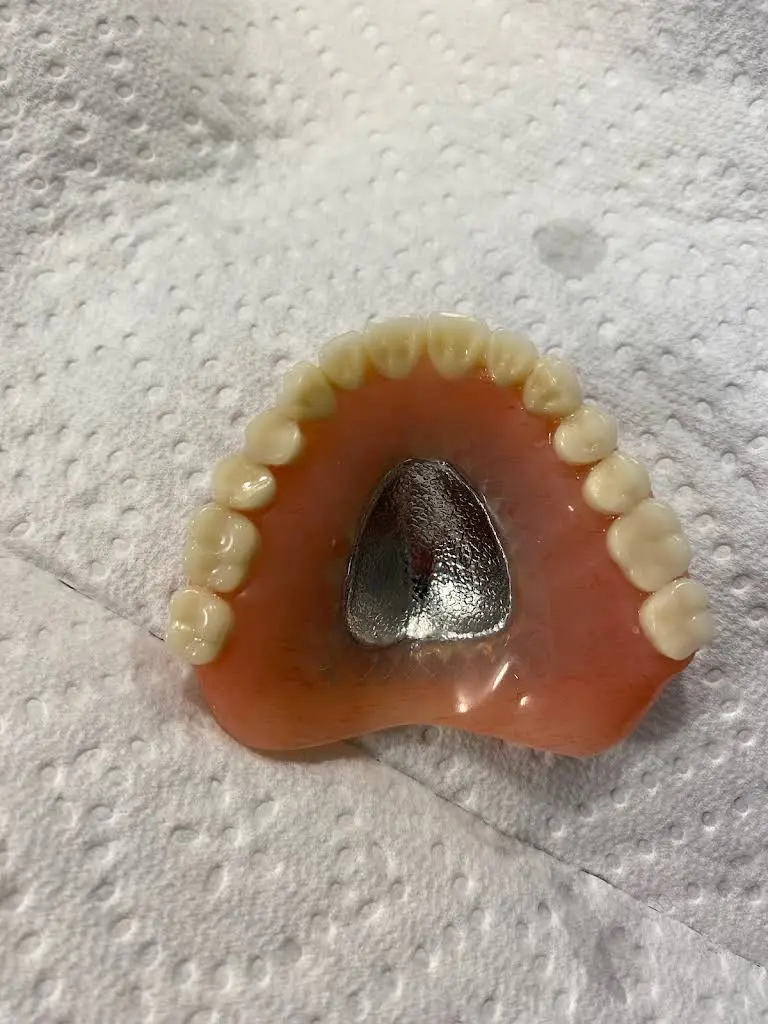 Emergency Denture Service / Emergency Denture Repair PA