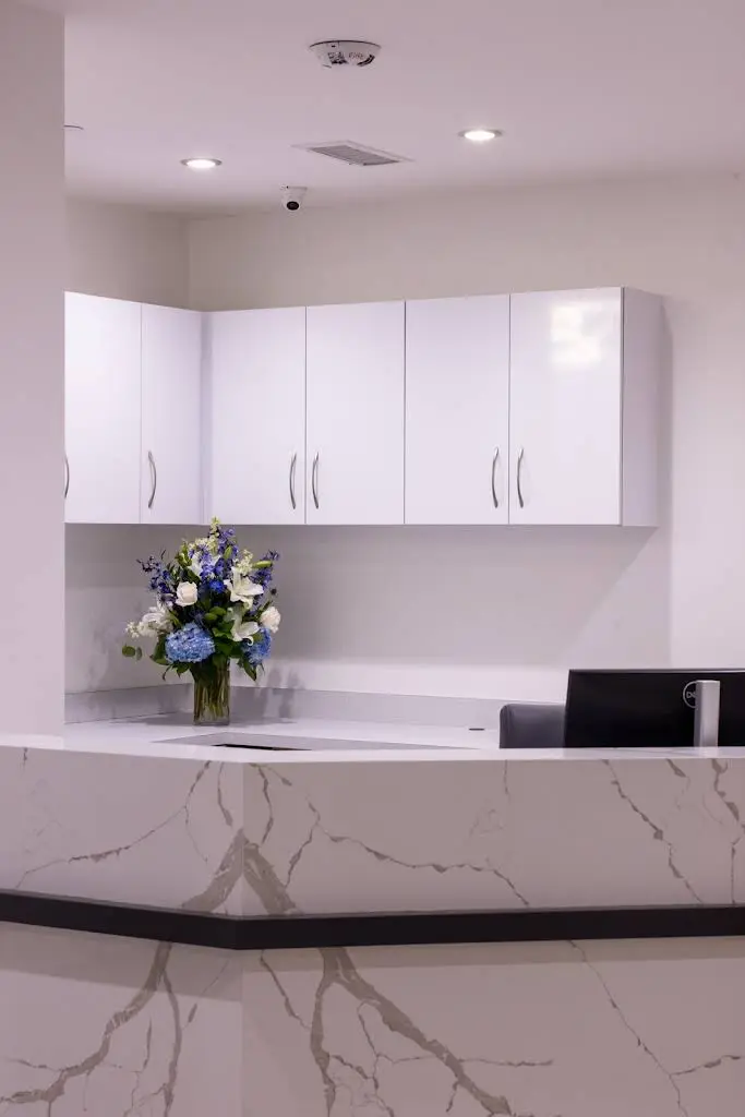 Modern Dental Center EC
