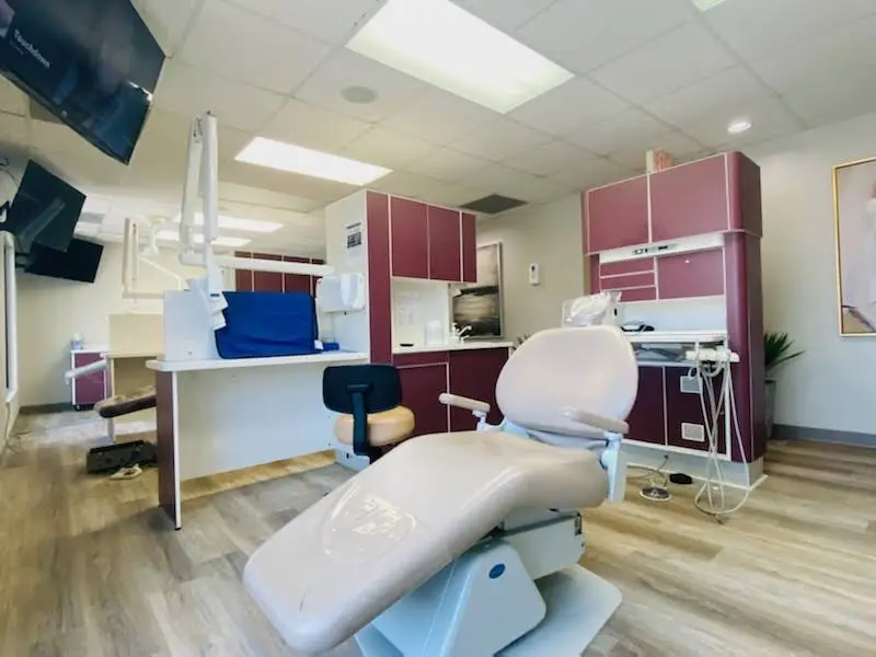 Vivid Smile Dental Center
