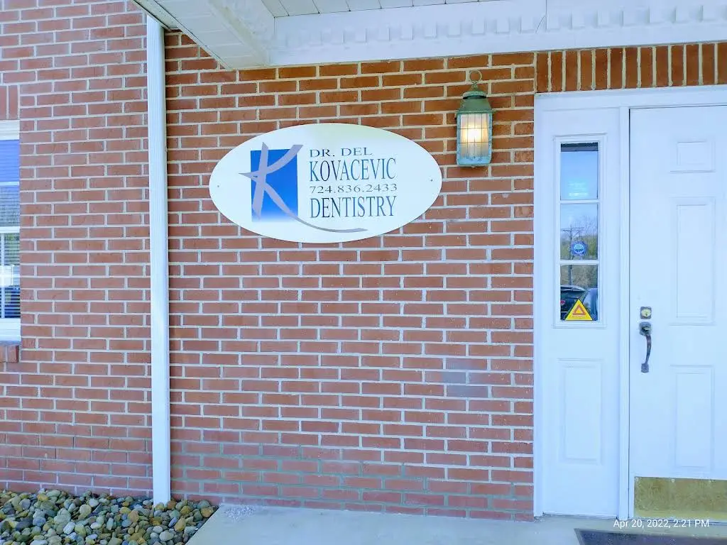 Dr. Del Kovacevic Cosmetic Family and Implant Dentistry
