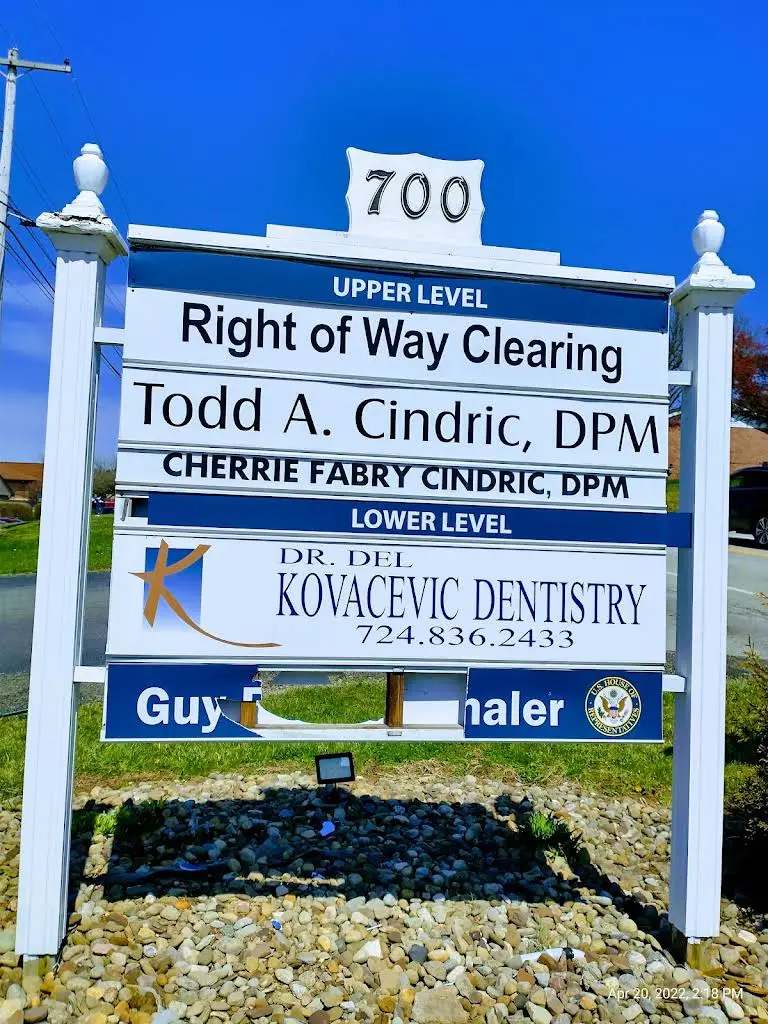 Dr. Del Kovacevic Cosmetic Family and Implant Dentistry