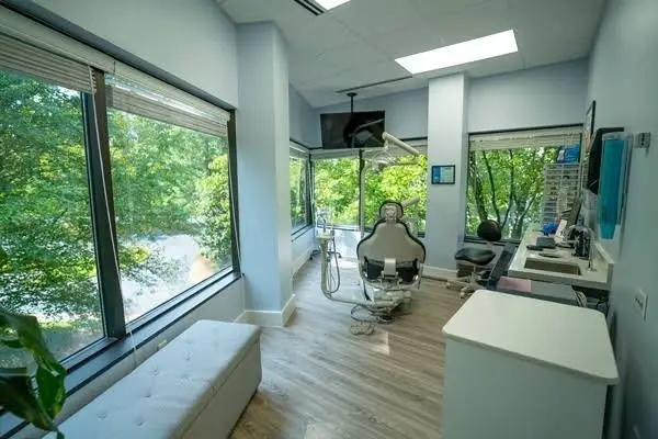 Vernon Woods Dental & Implant Center