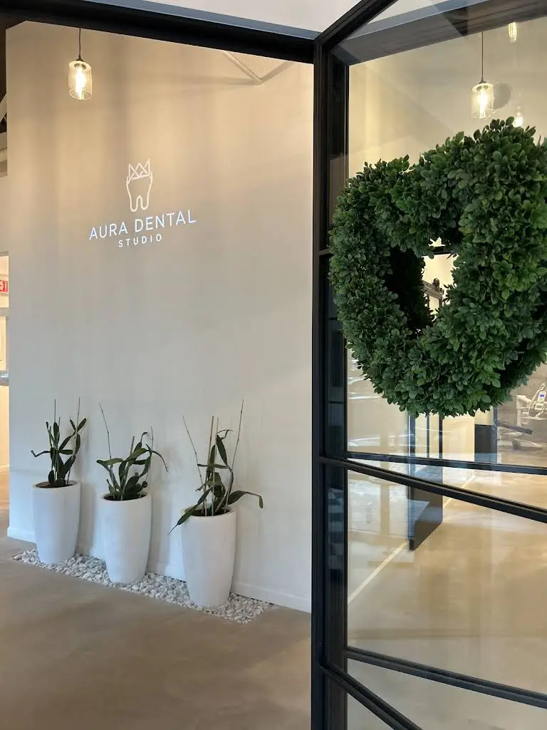 Aura Dental Studio