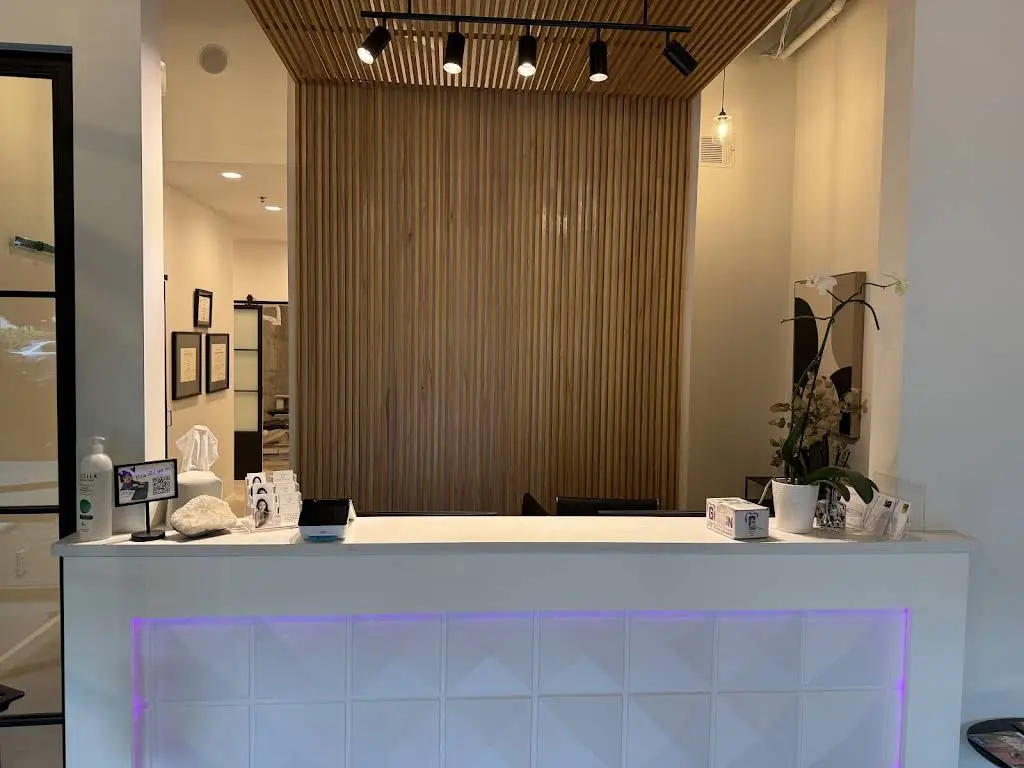 Aura Dental Studio