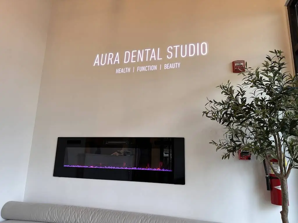 Aura Dental Studio
