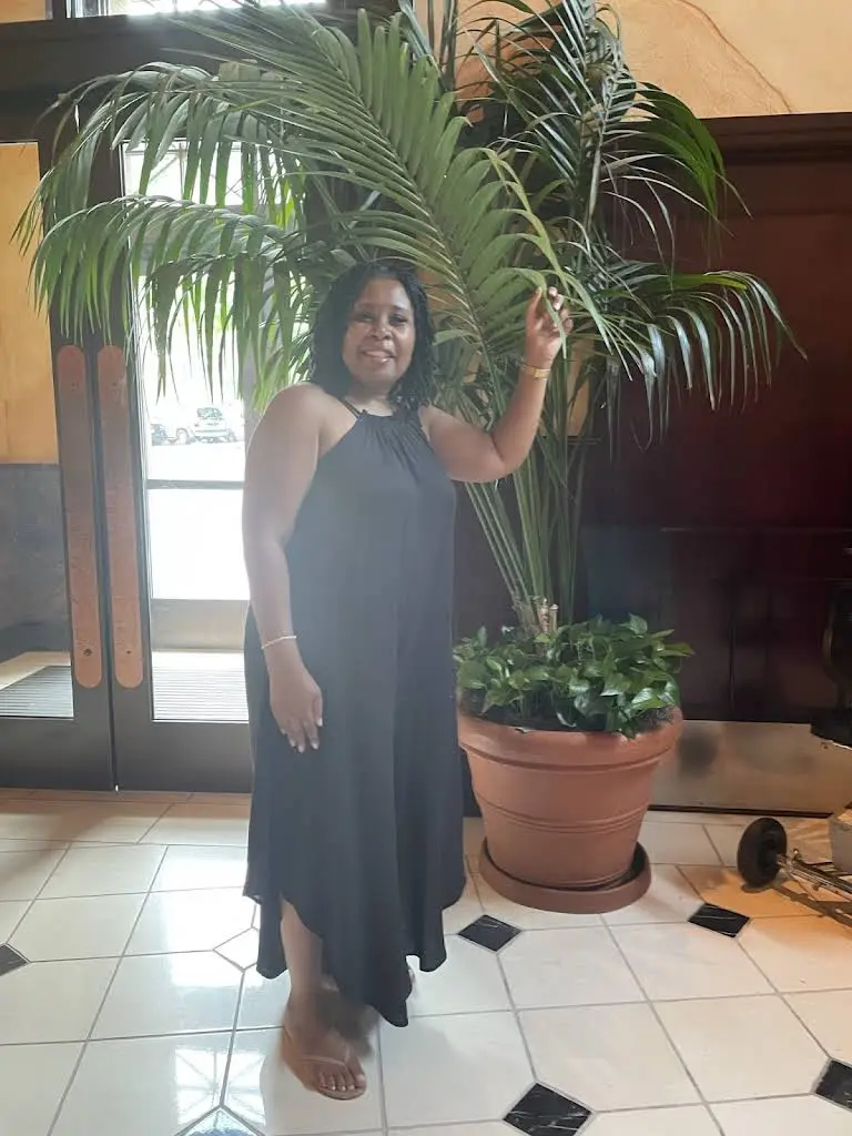 Atlanta Implants and Periodontics | Dr. N. Gail McLaurin, DMD