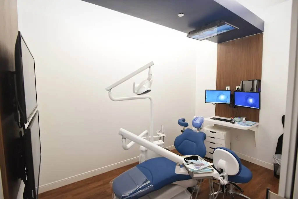 Smile Corners Dental