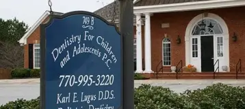 Lugus Pediatric Dentistry / Karl E. Lugus DDS