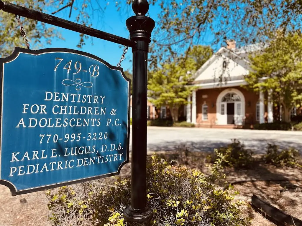 Lugus Pediatric Dentistry / Karl E. Lugus DDS