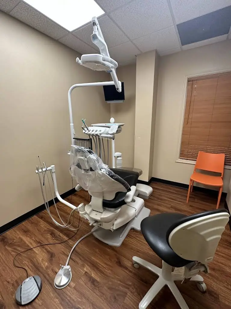 Lilburn Smile Makers Dental