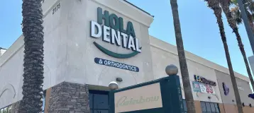 Hola Dental