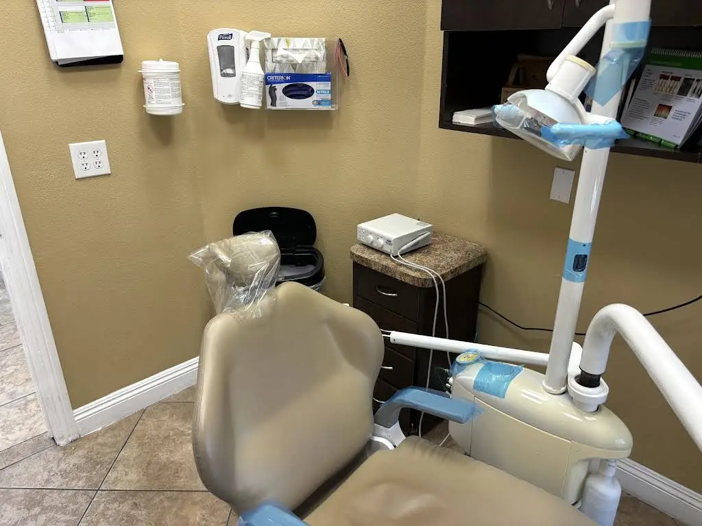 Hola Dental