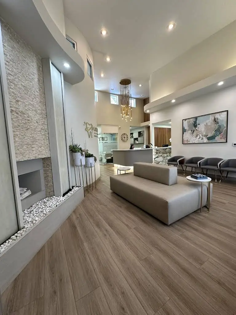Lasting Smiles Dental Implant Center