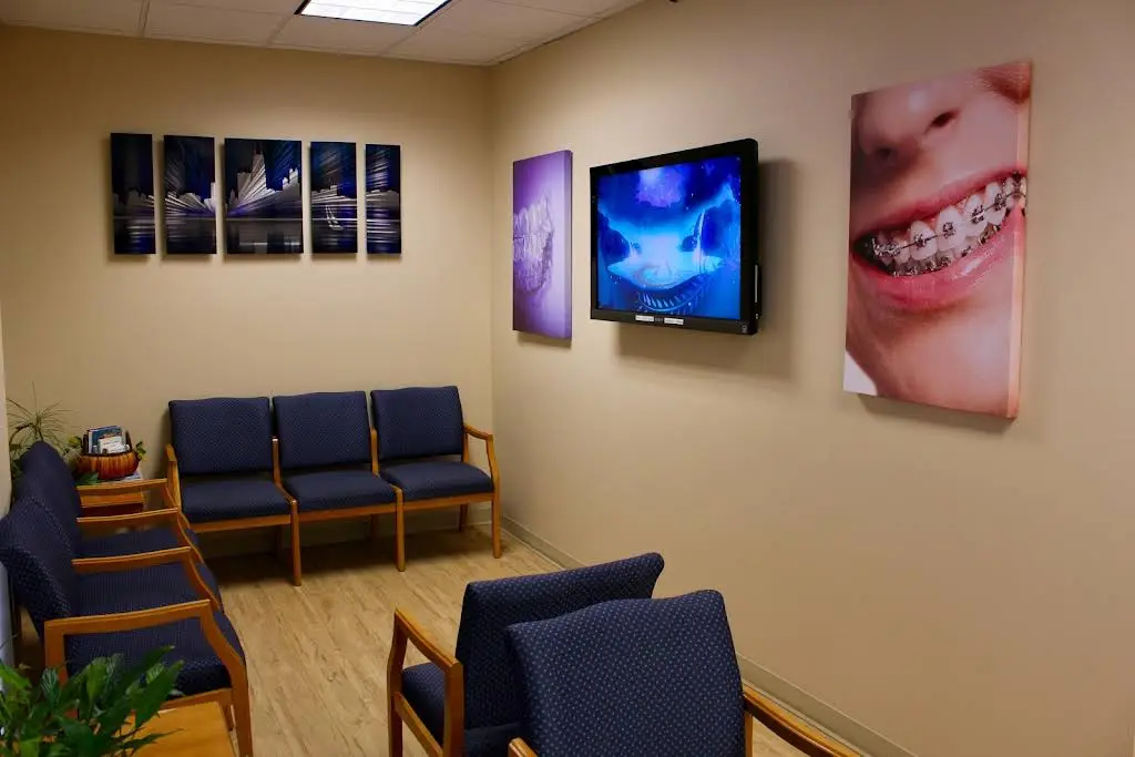 Boland Orthodontics / Straighter Smile