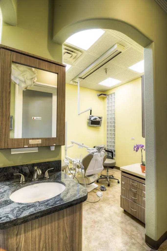 Fernandez Family Dental