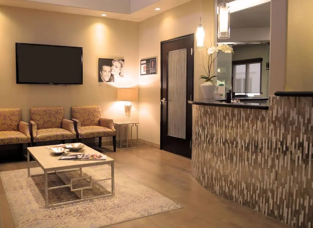 4M Dental Implant Center