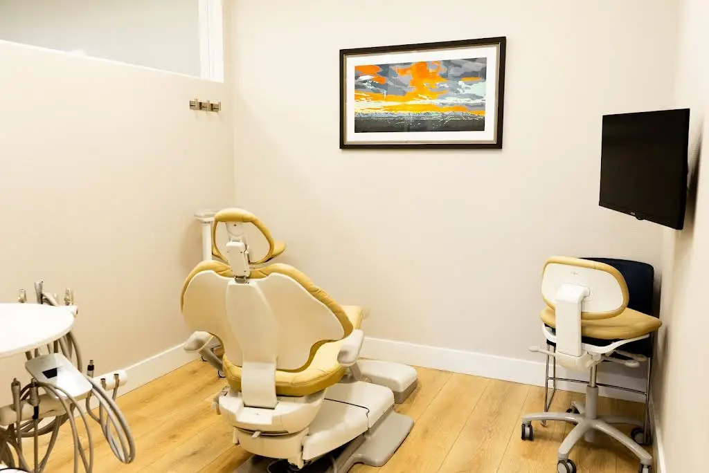 Warr Dental