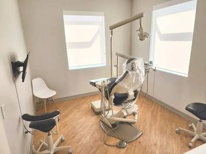 Platinum Dental of Daybreak