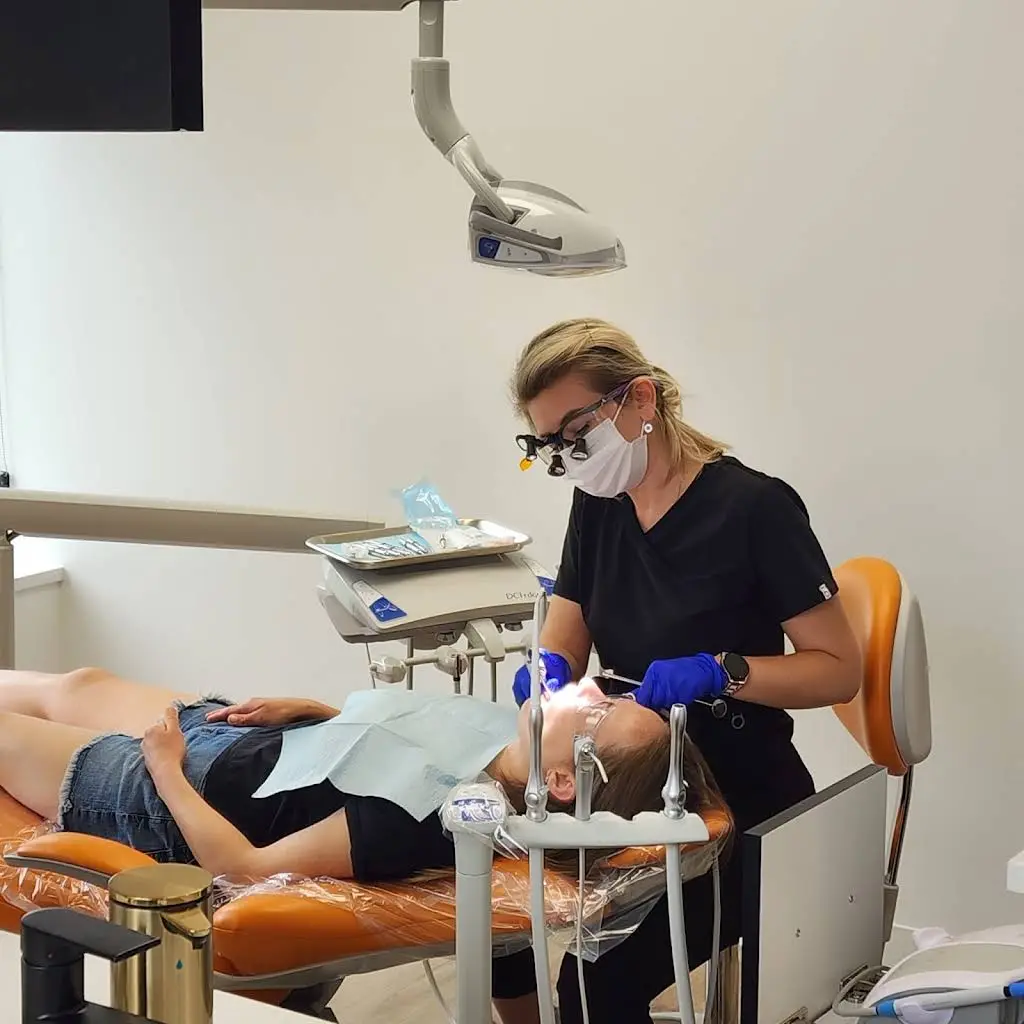 Comprehensive Dental & Implant Center