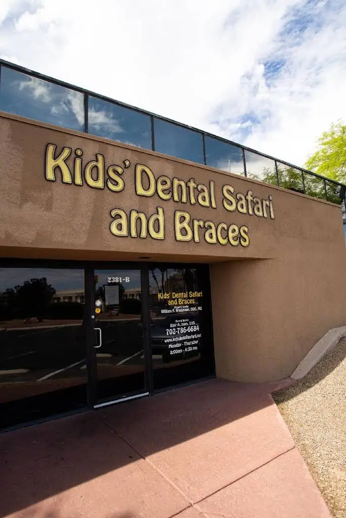 Kids' Dental Safari And Braces