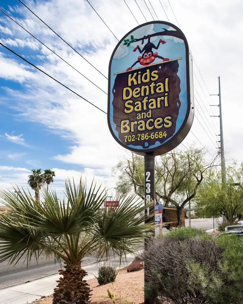 Kids' Dental Safari And Braces