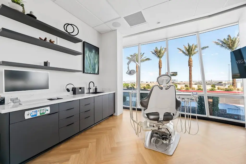 Vegas Smile Suite