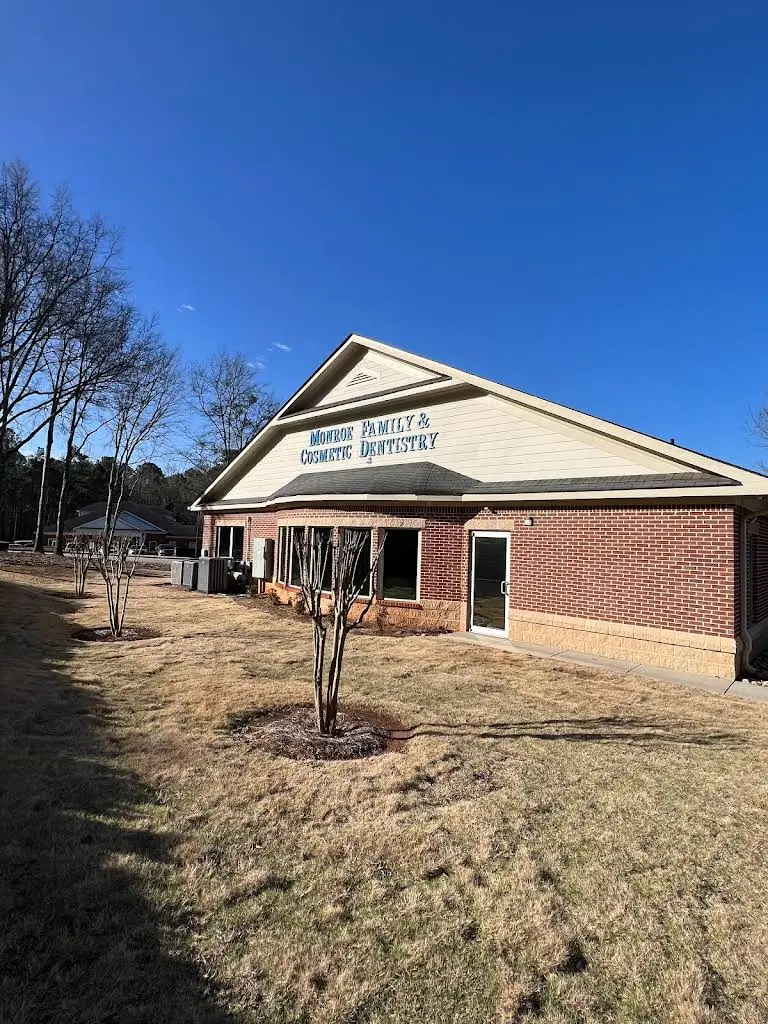 Monroe Family and Cosmetic Dentistry