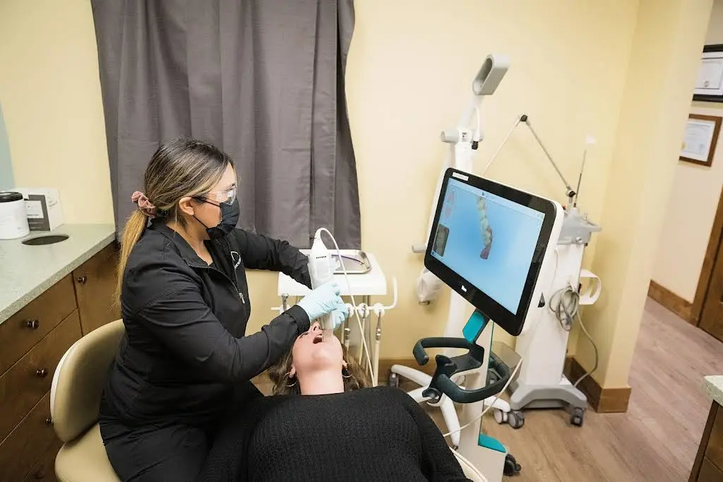 Grandview Dental - Adam McLachlan DDS