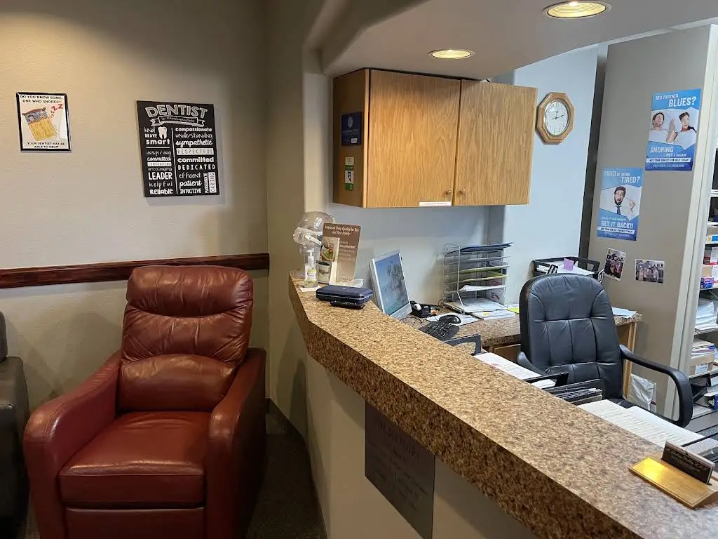 R. Lindsey Dalley DDS