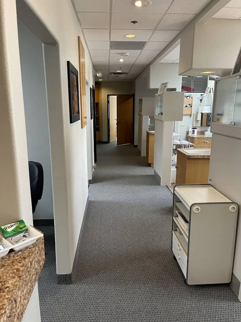R. Lindsey Dalley DDS
