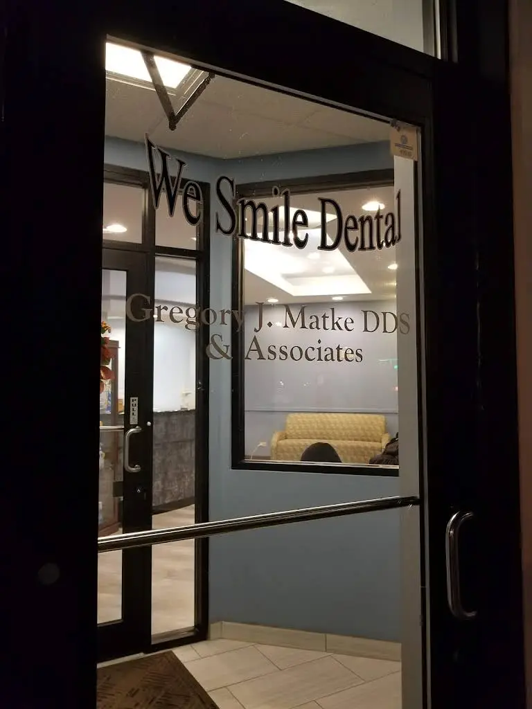 We Smile Dental