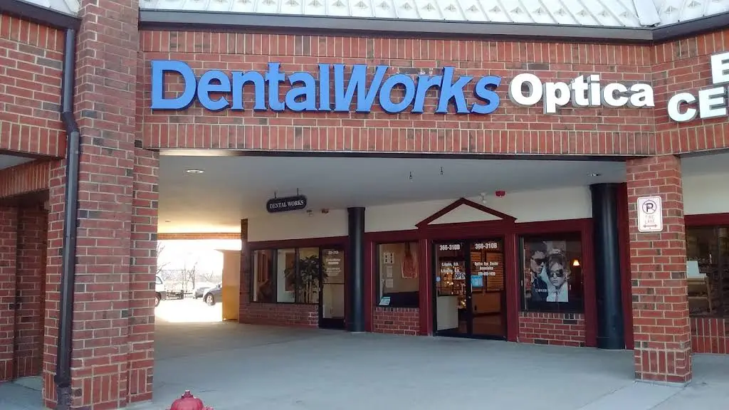 Dentist in Bloomingdale