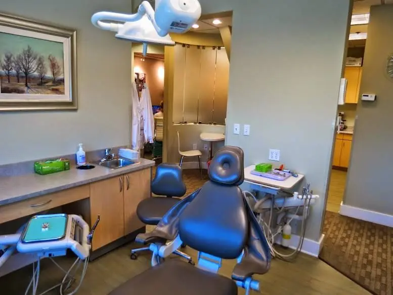 Hamblin Dental Implants & Aesthetics