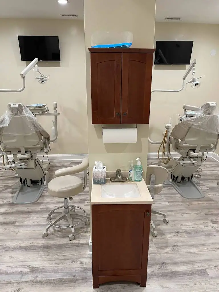 Comprehensive Dental & Implant Center