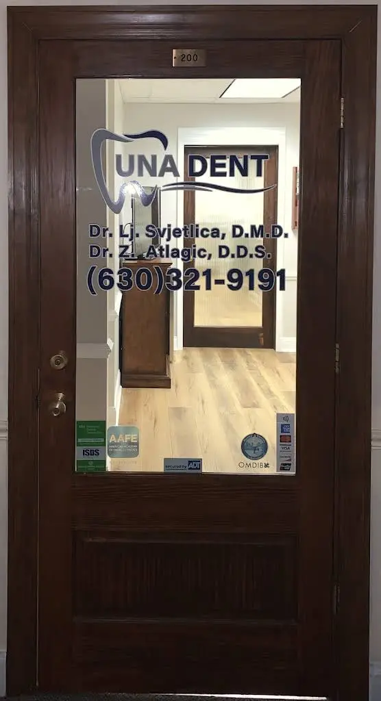 UNA DENT