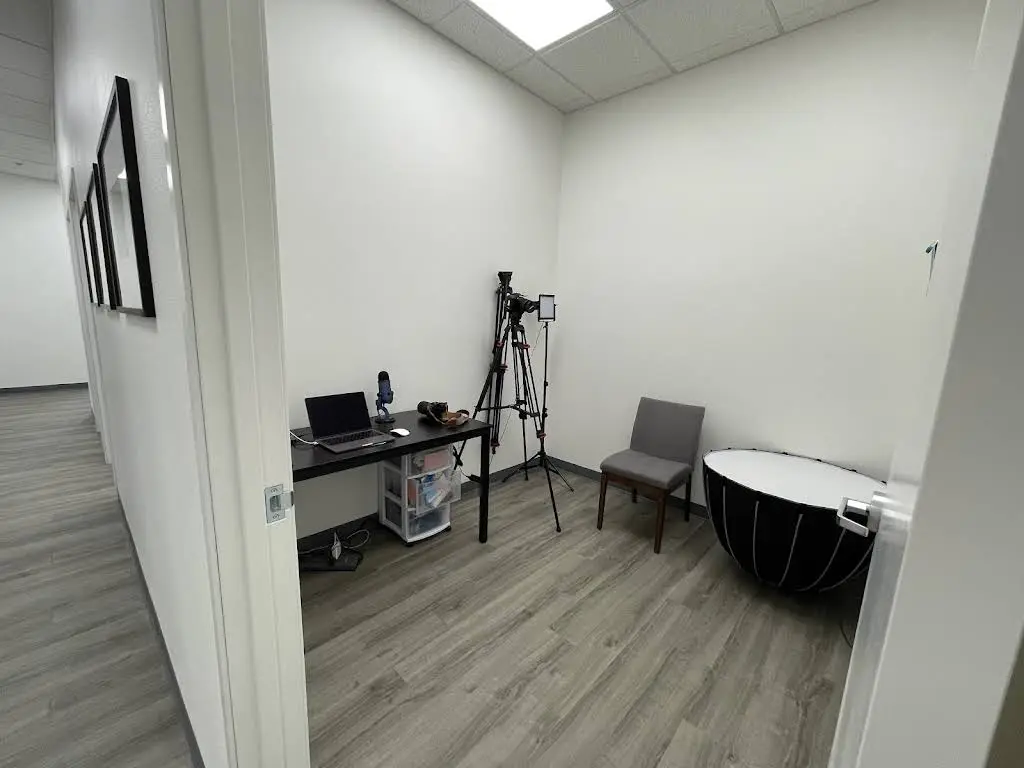 Nuvia Dental Implant Center