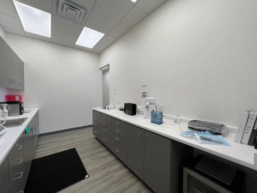 Nuvia Dental Implant Center