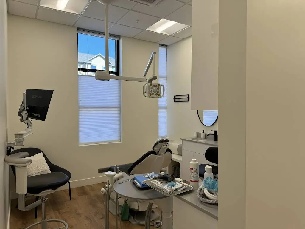 The Crown Dental Arts