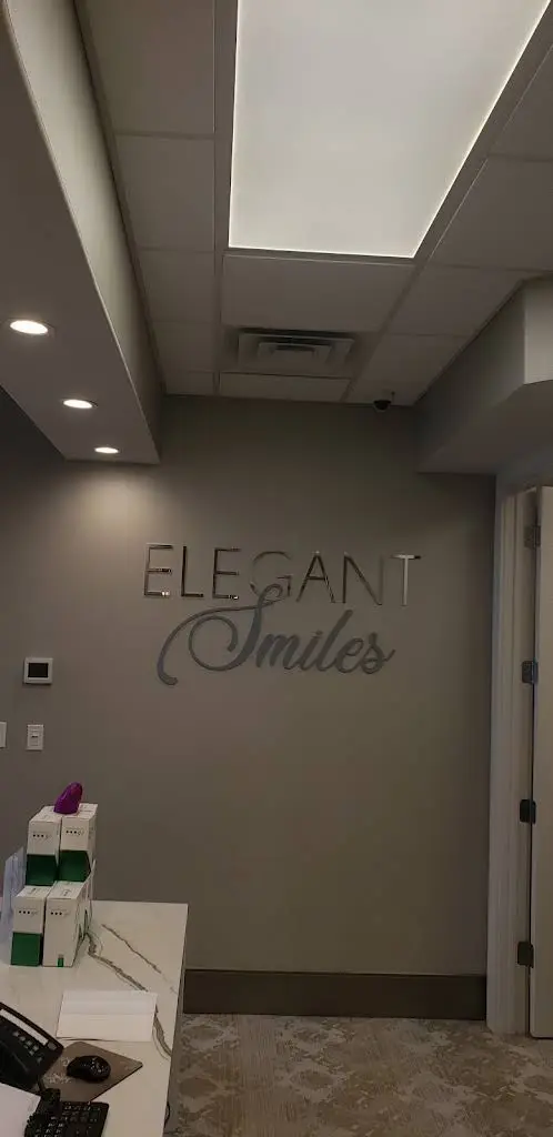Elegant Smiles of Rolling Meadows