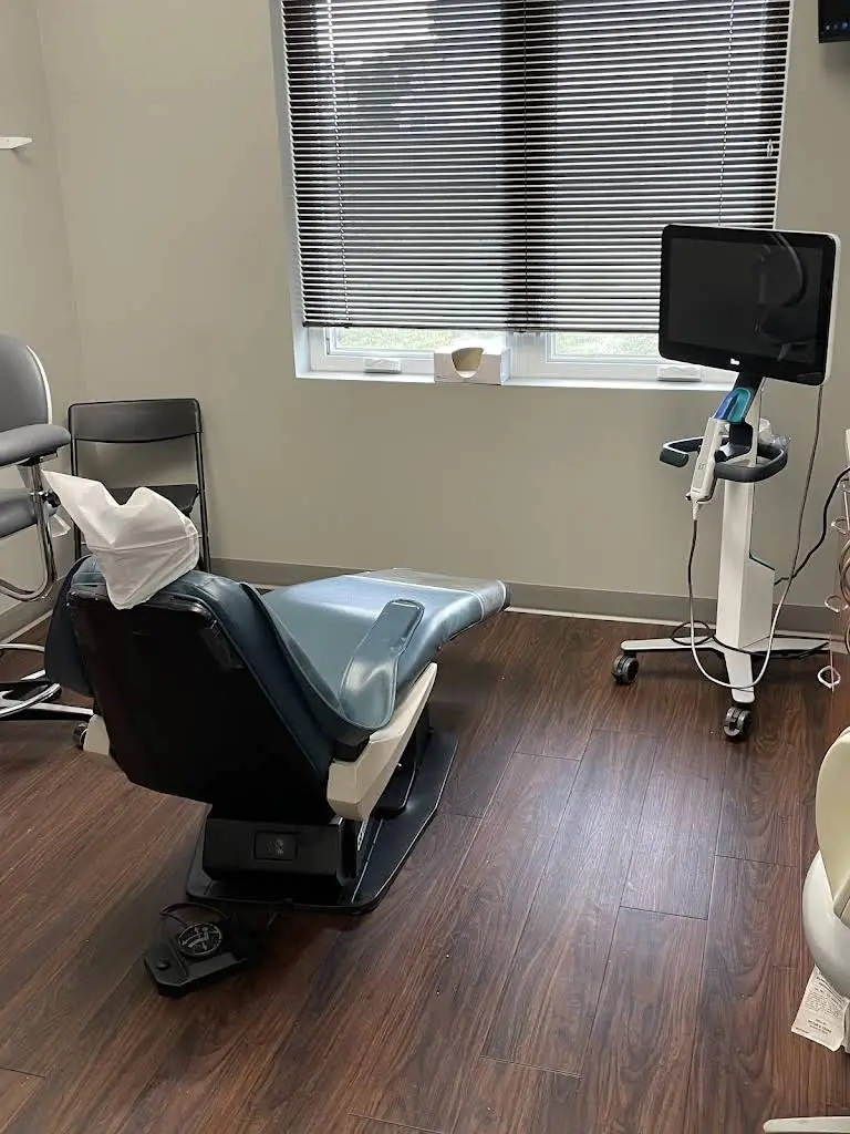 Streamwood Smiles Dental Care