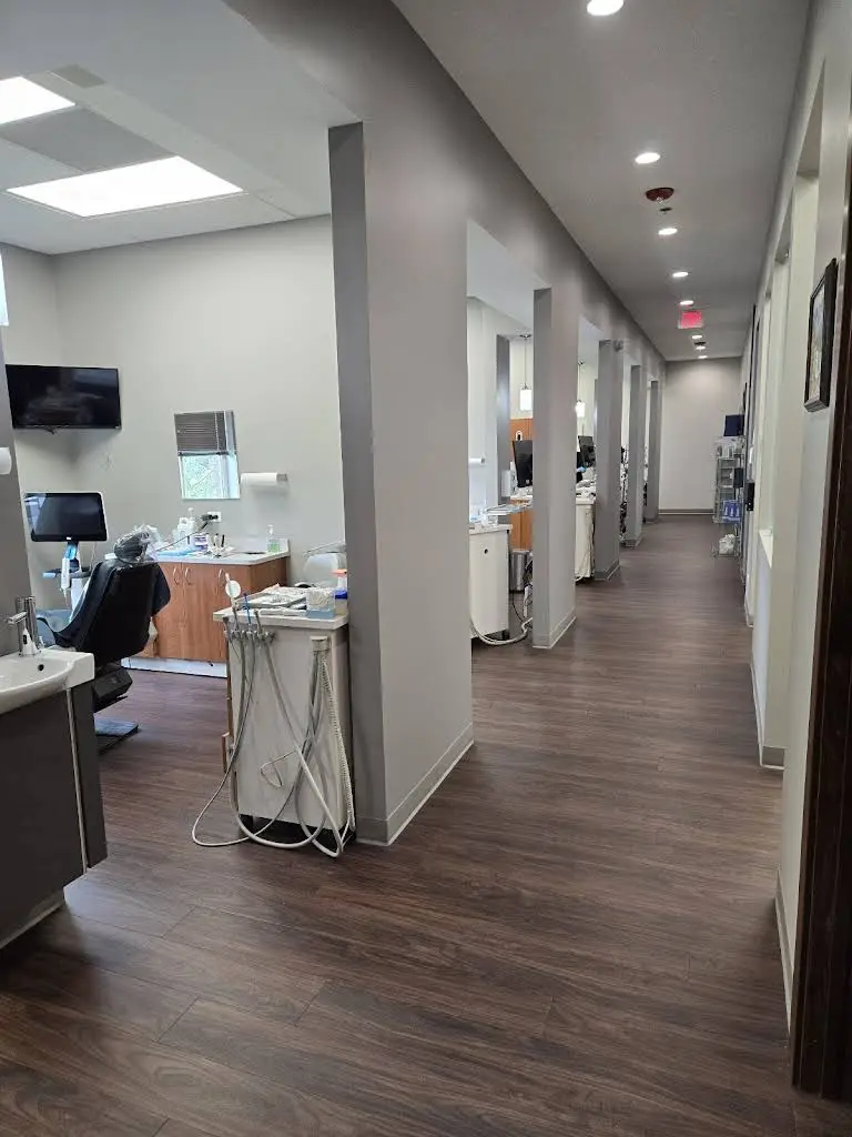 Streamwood Smiles Dental Care