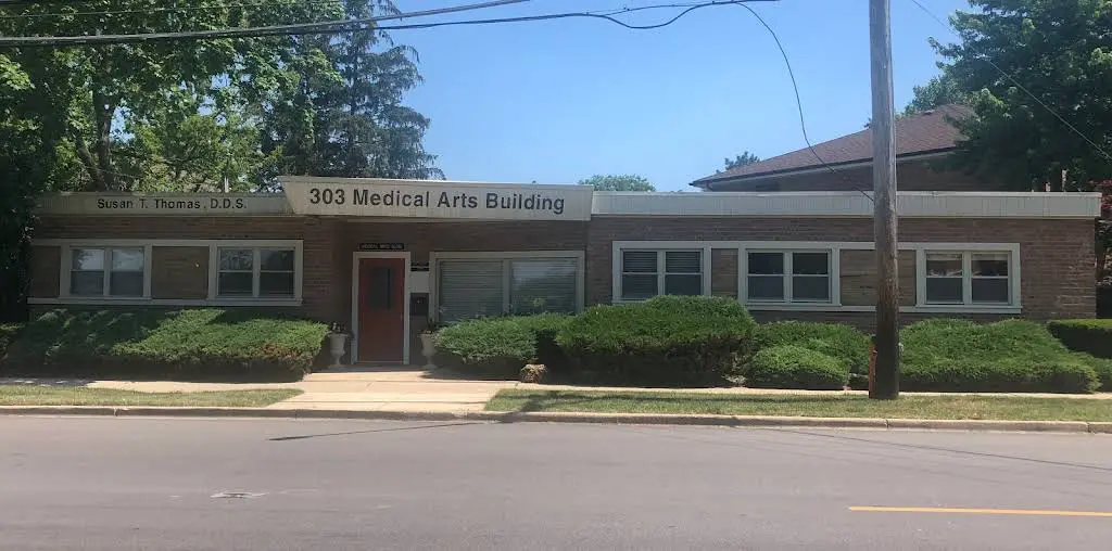 Park Ridge Smile Center: Susan T. Thomas, DDS