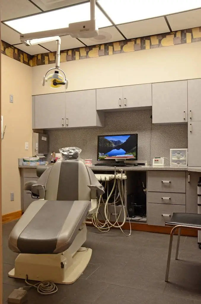 Chomiak Dental