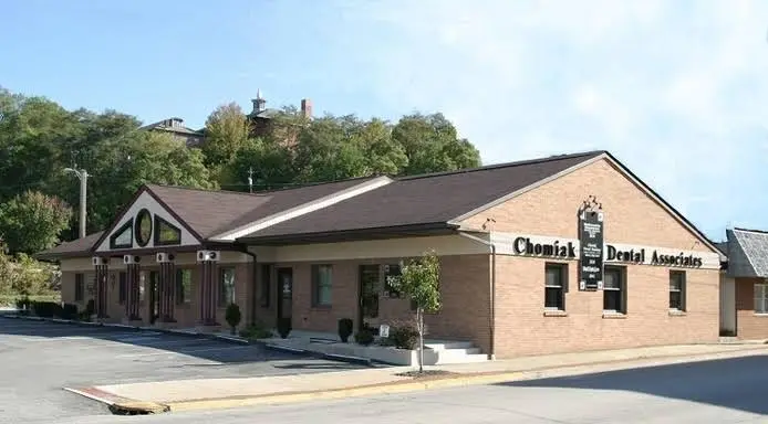 Chomiak Dental